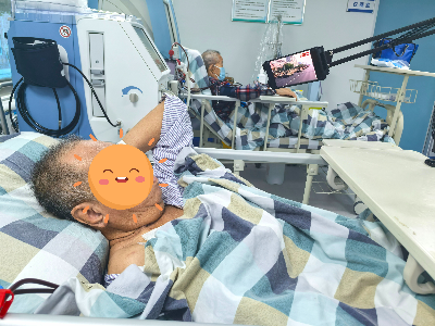 4.3住院退役军人观看直播.jpg