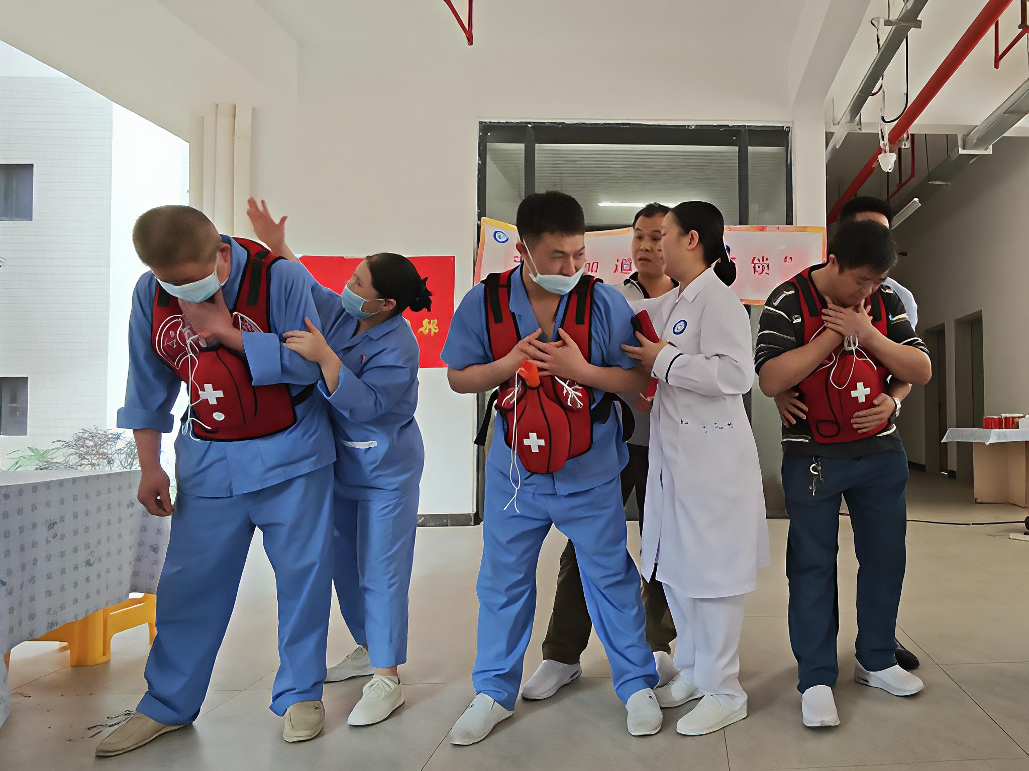 防“噎”于未然 急救在即刻——我院开展安全照护与急救赋能科普活动